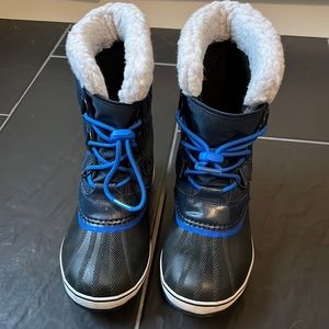 Sorel kid’s snowboots- youth yoot pac